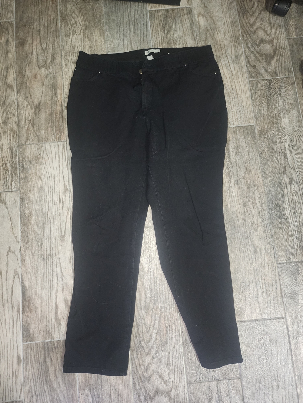 Black Women’s Jeans - Classic Slim Fit